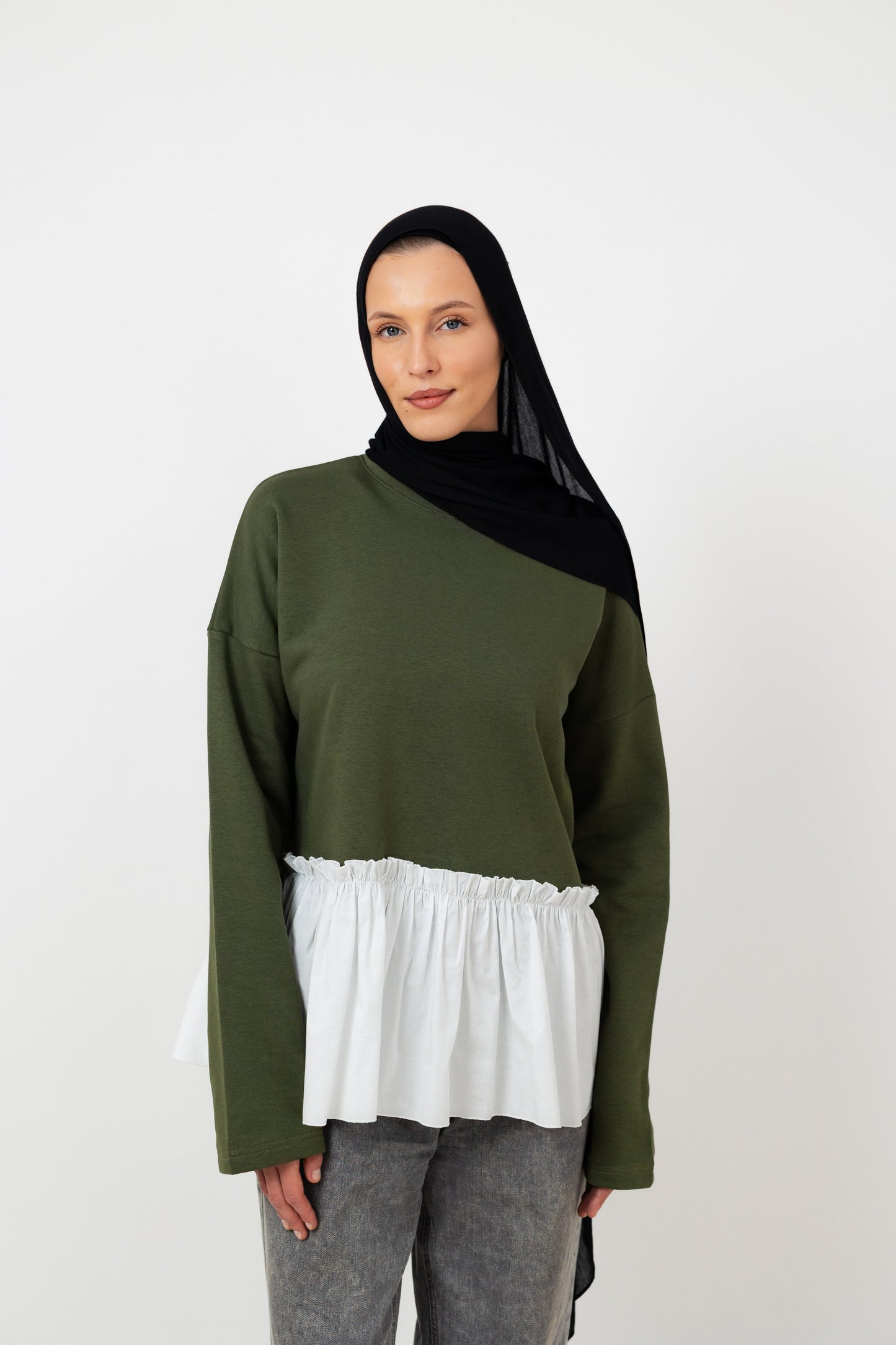 Ruffle Sweatshirt in Olive