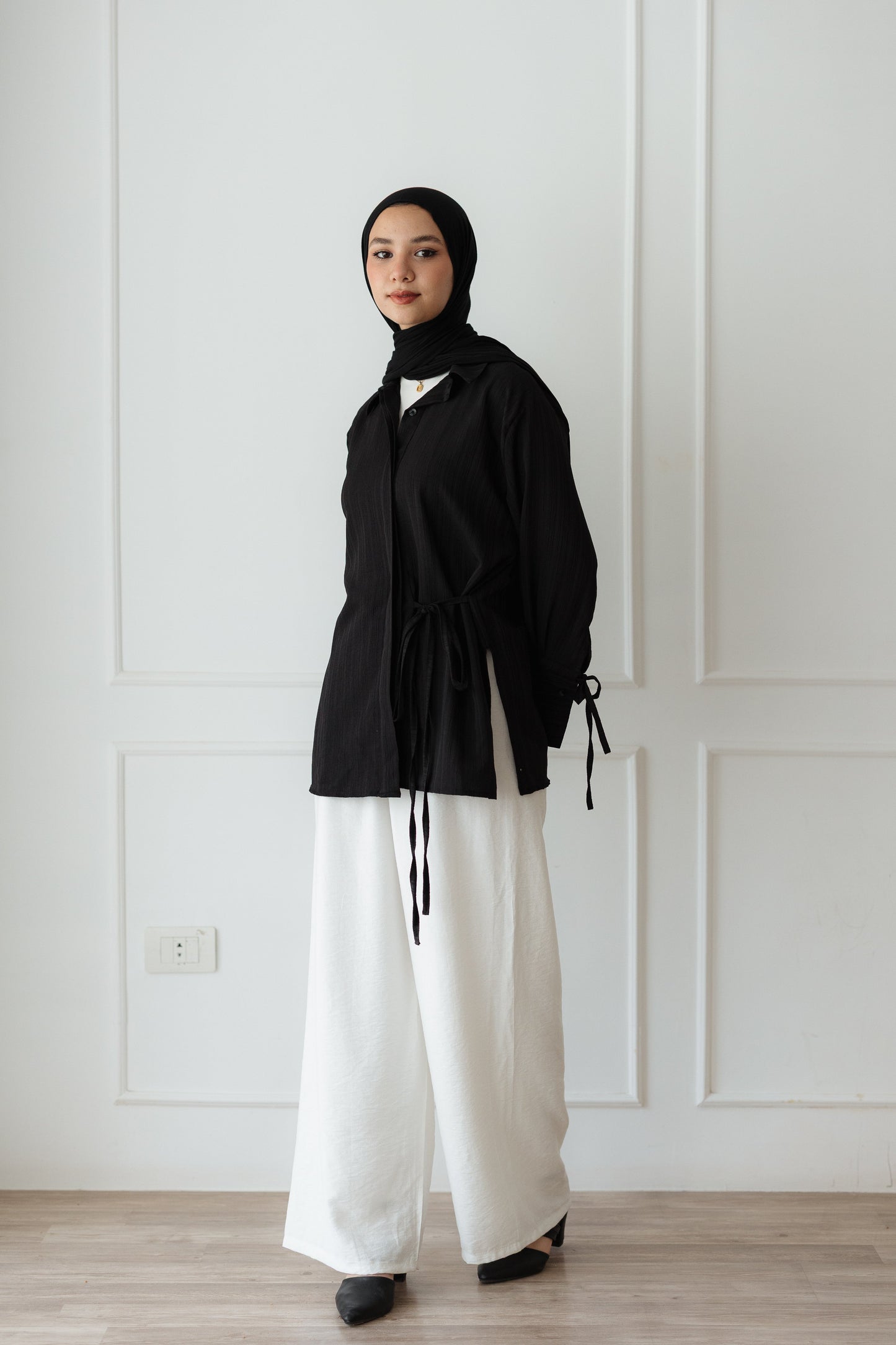 Crinkle Wrap top in Black