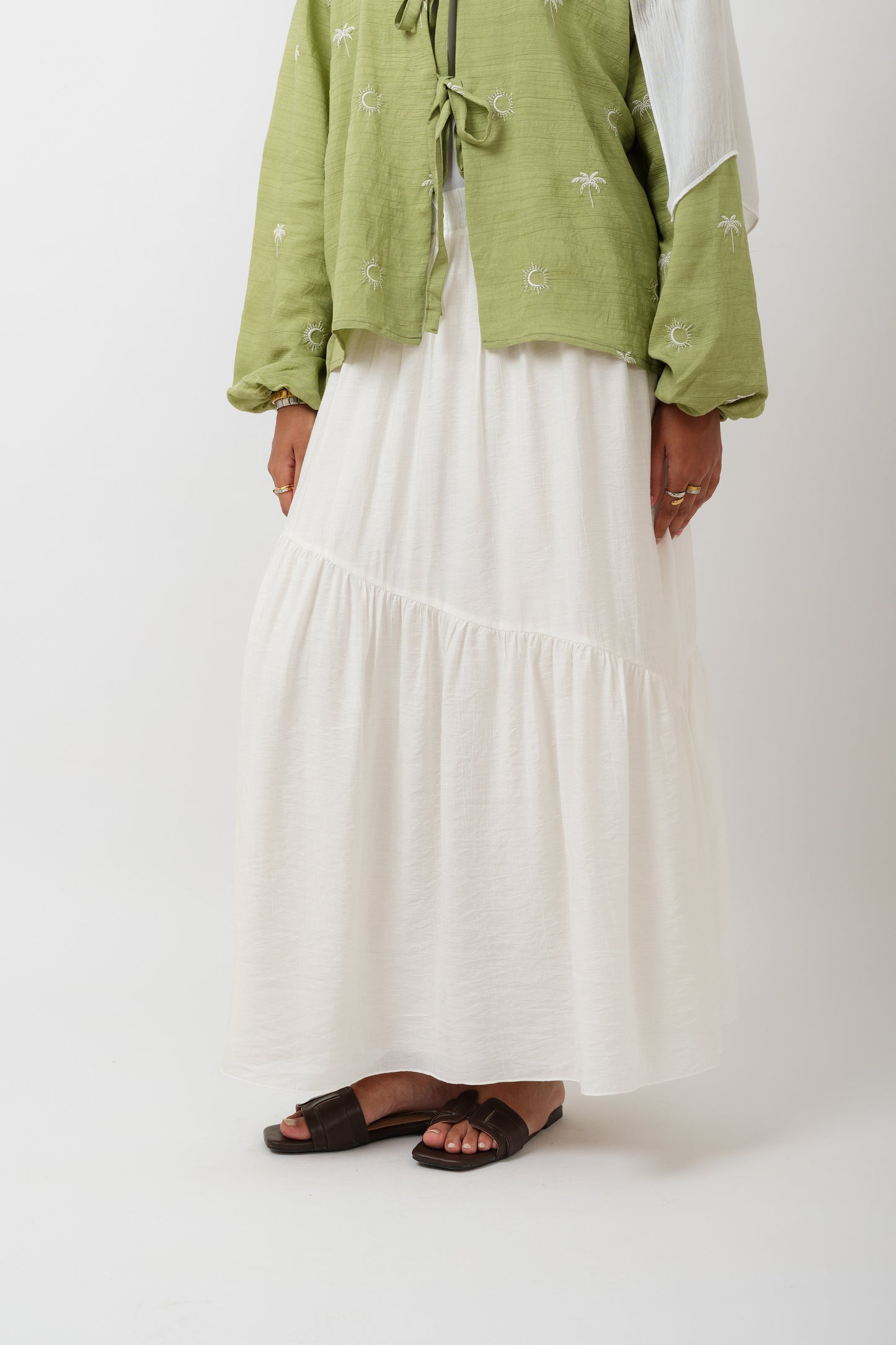 Frill skirt in white