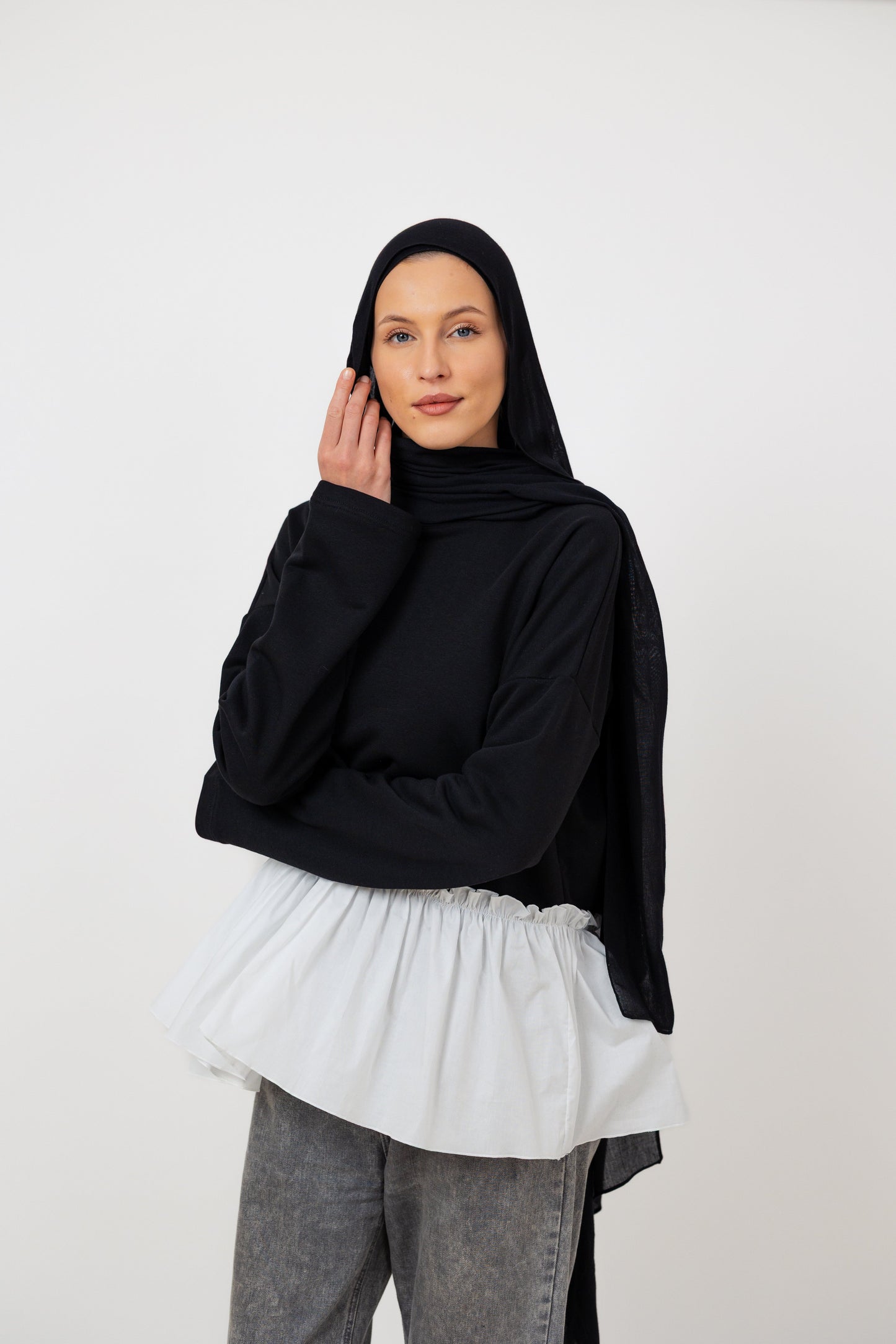 Ruffle Sweatshirt in Black