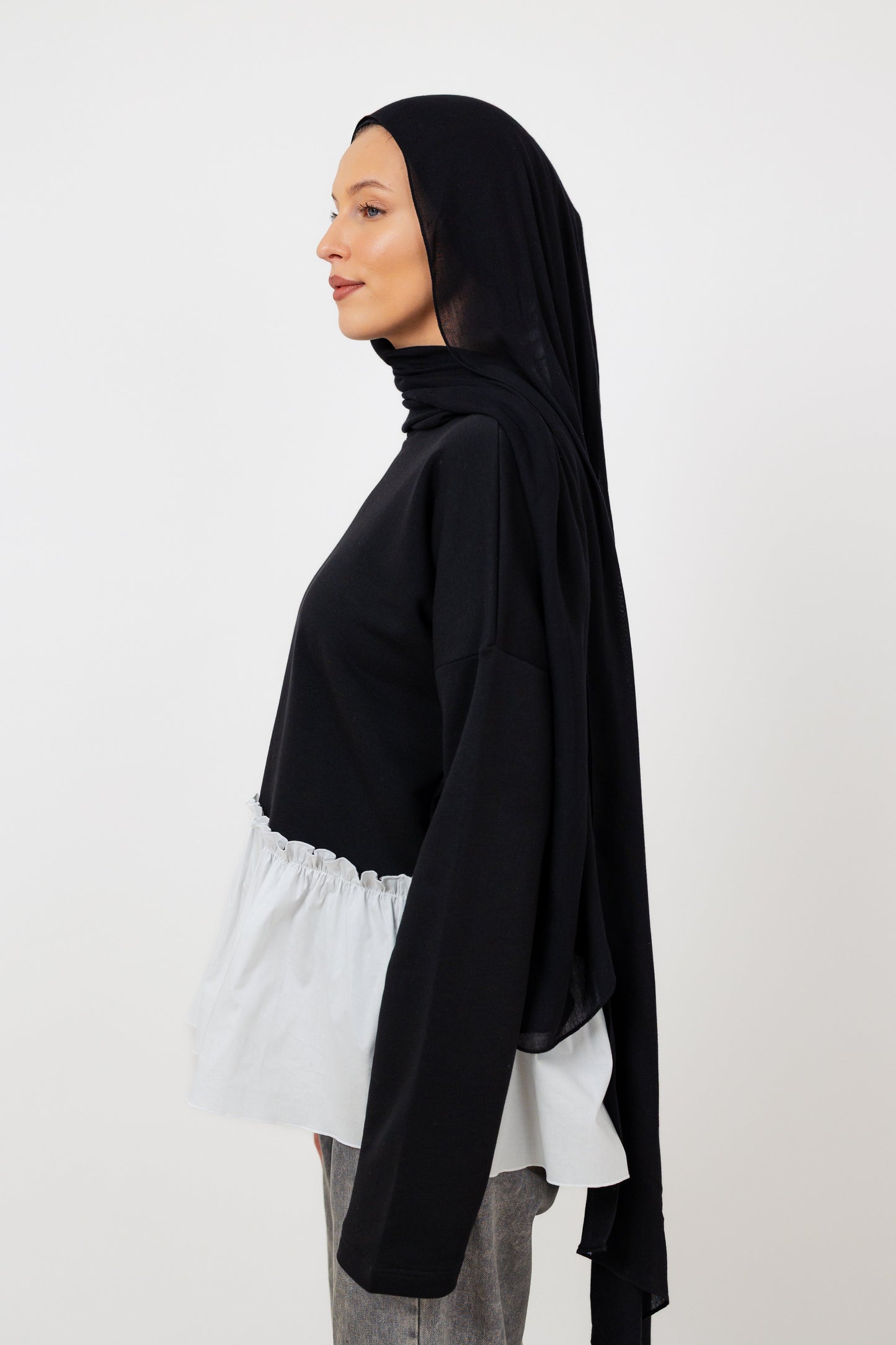 Ruffle Sweatshirt in Black