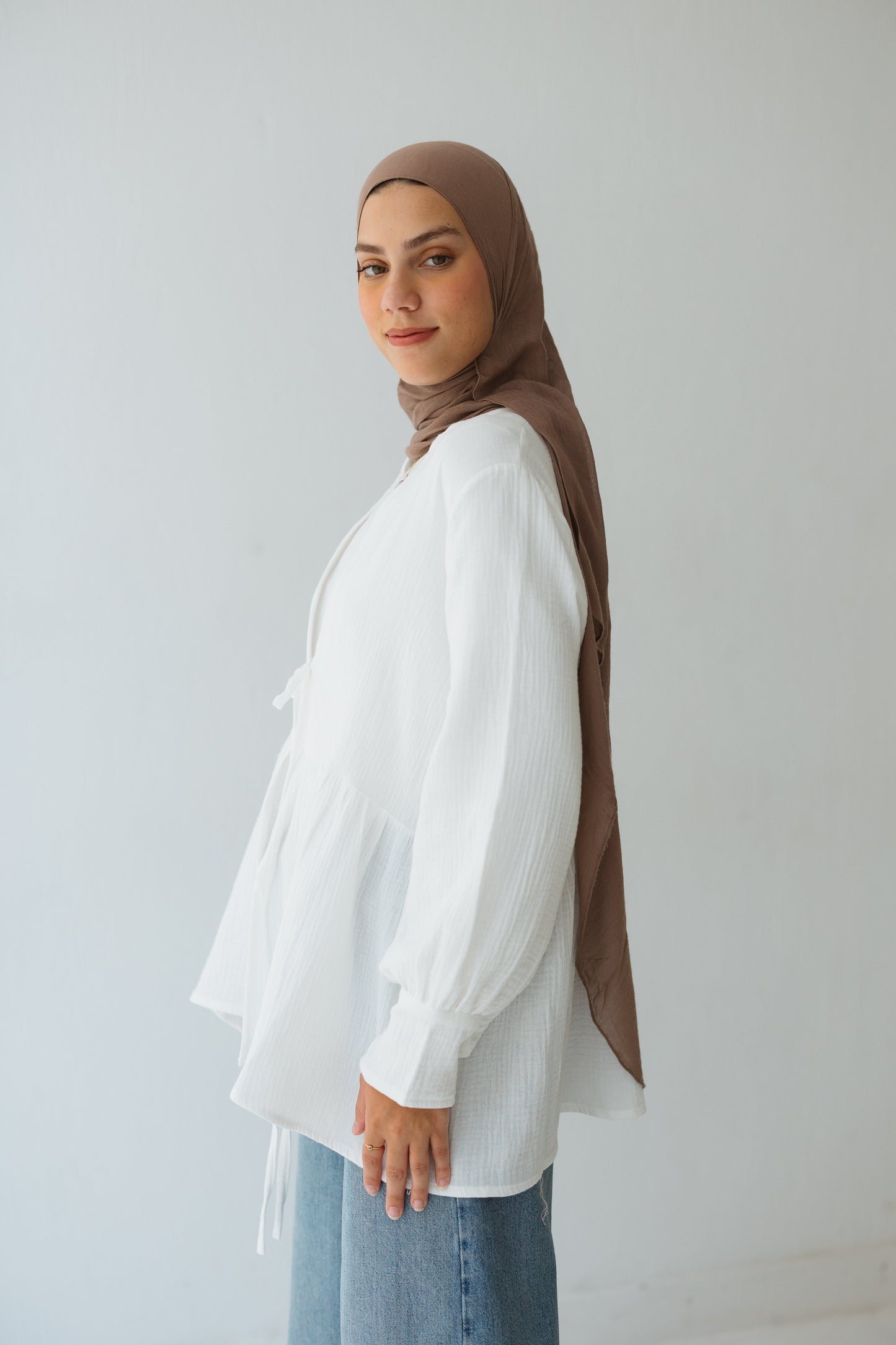 Bow Cardigan In White