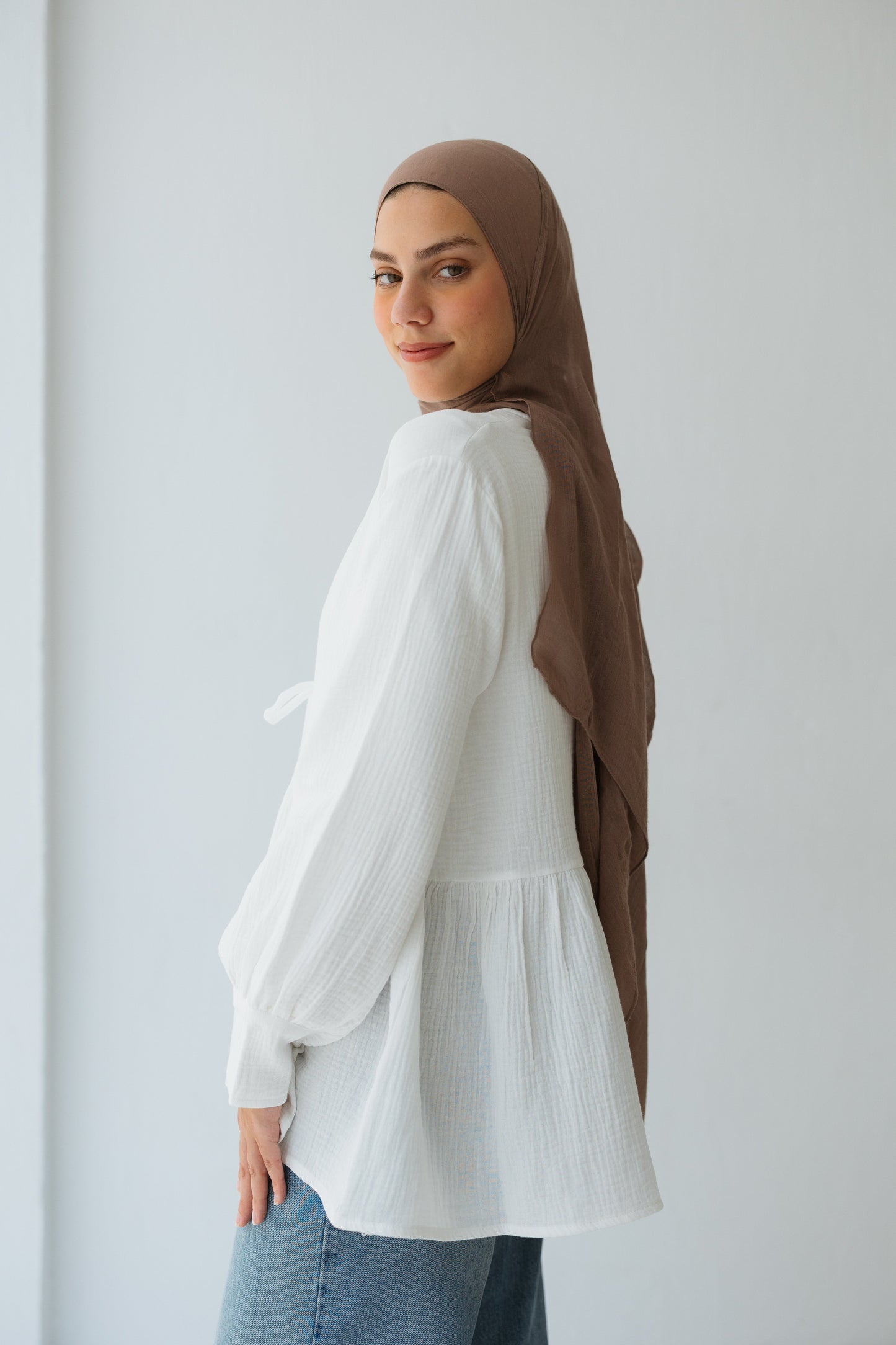 Bow Cardigan In White