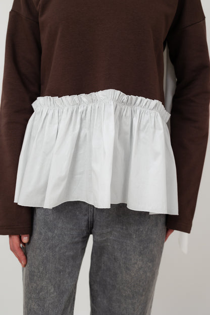 Ruffle Sweatshirt in Brown
