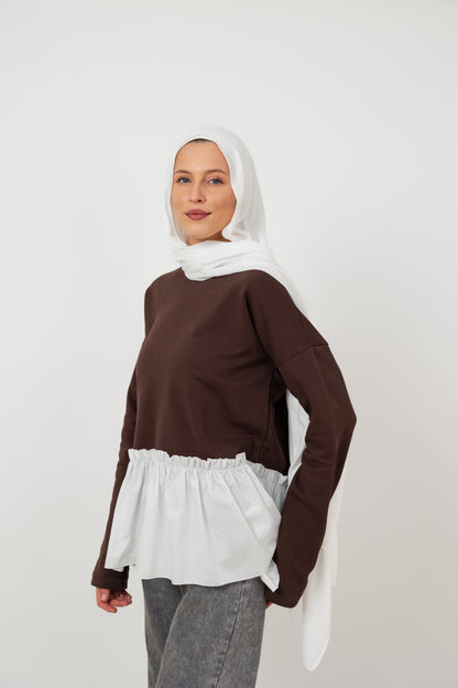 Ruffle Sweatshirt in Brown