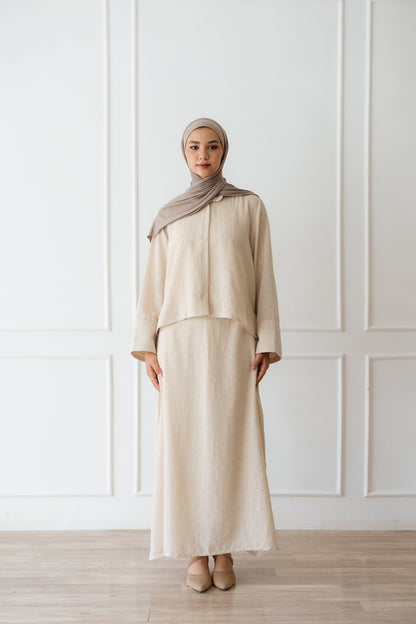 Weekend Linen Set In Beige