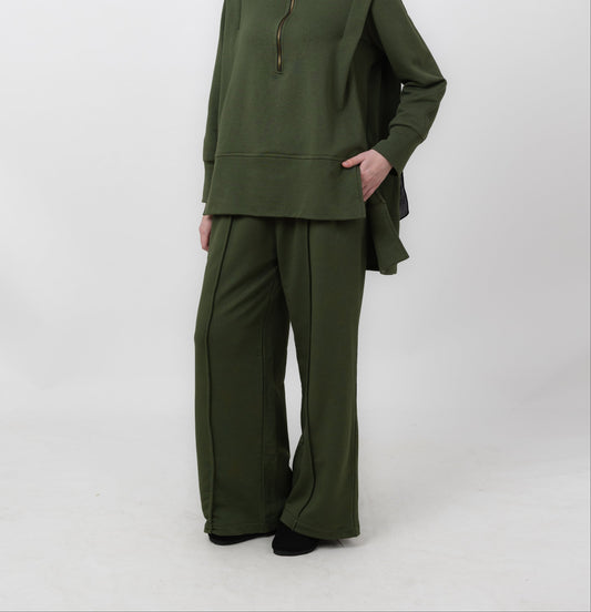 Ease Wide pants in Olive