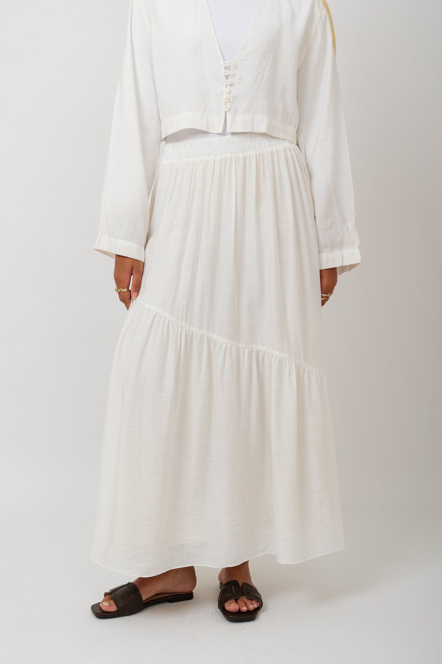 Frill skirt in white