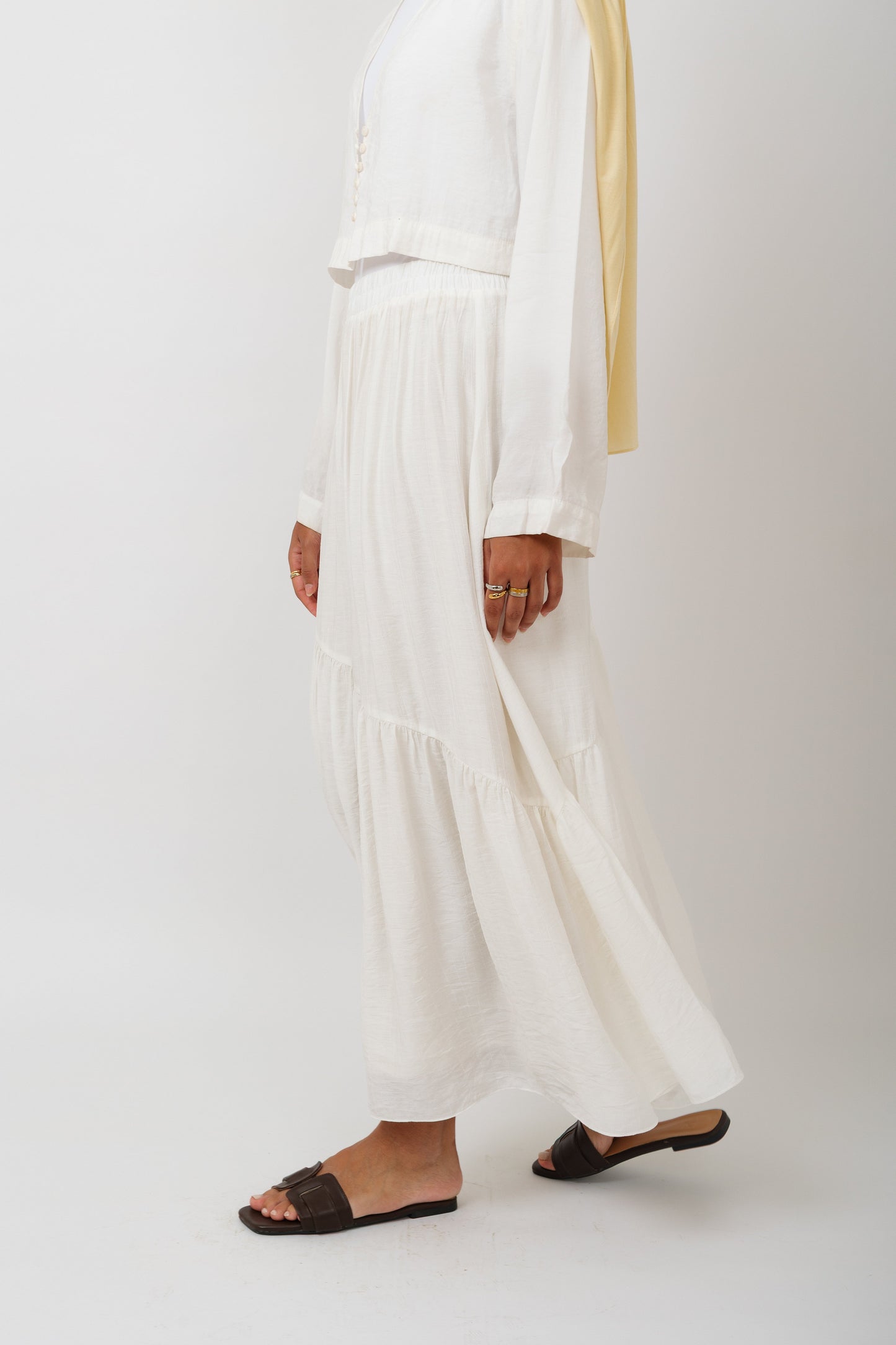 Frill skirt in white