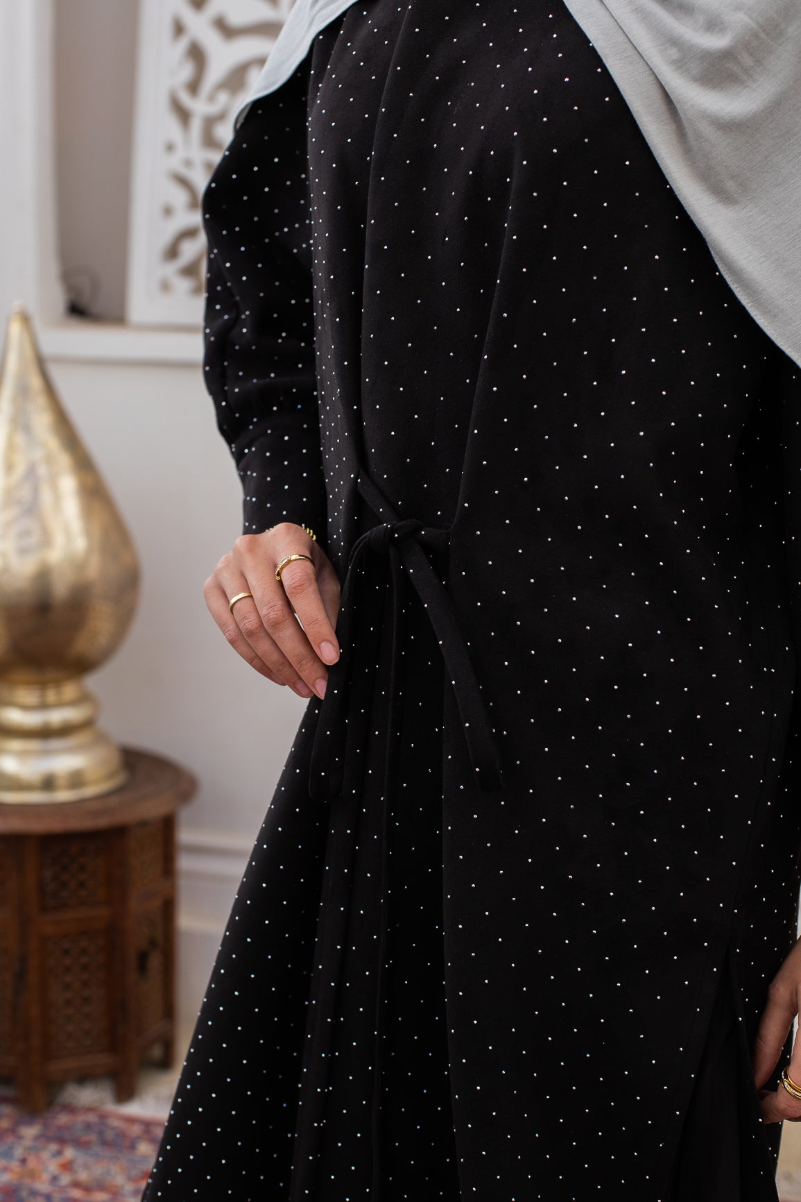 Wrapping Slit dress in Black