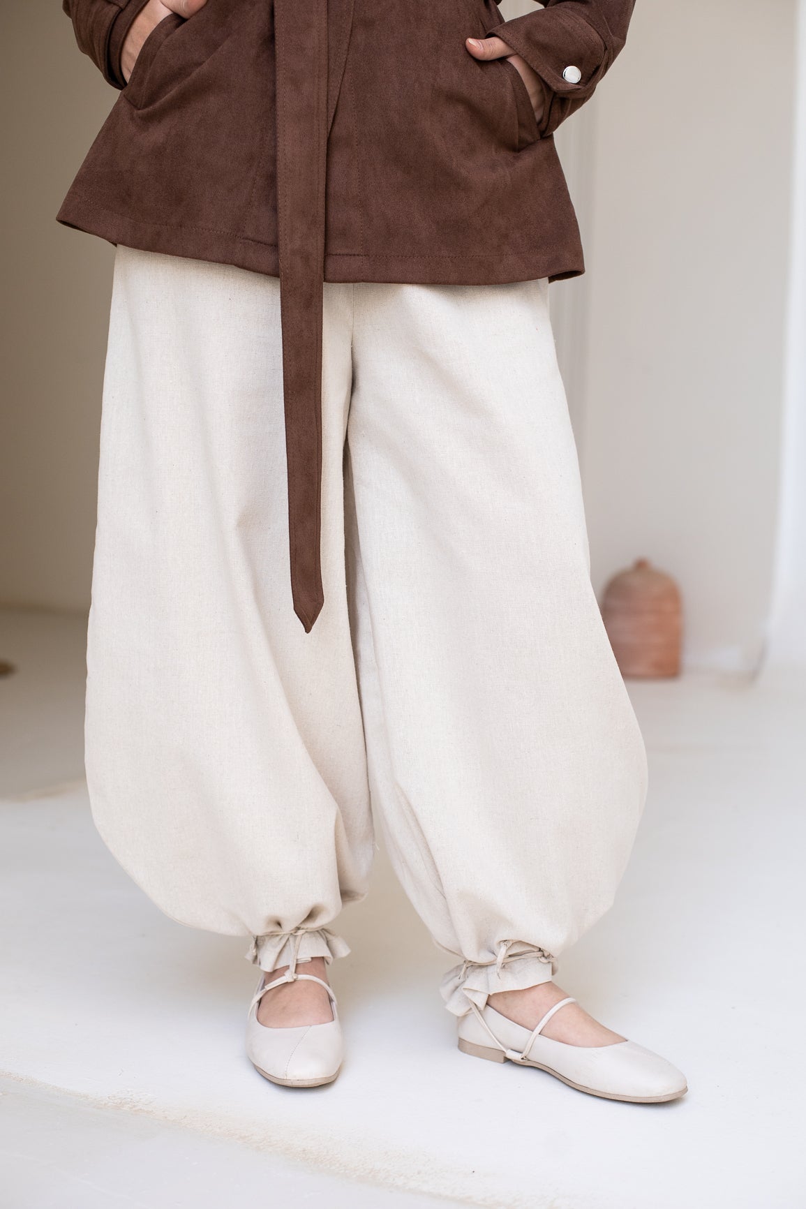 Barrel pants in Beige