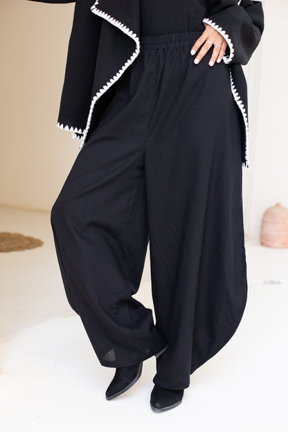 Barrel pants in Black