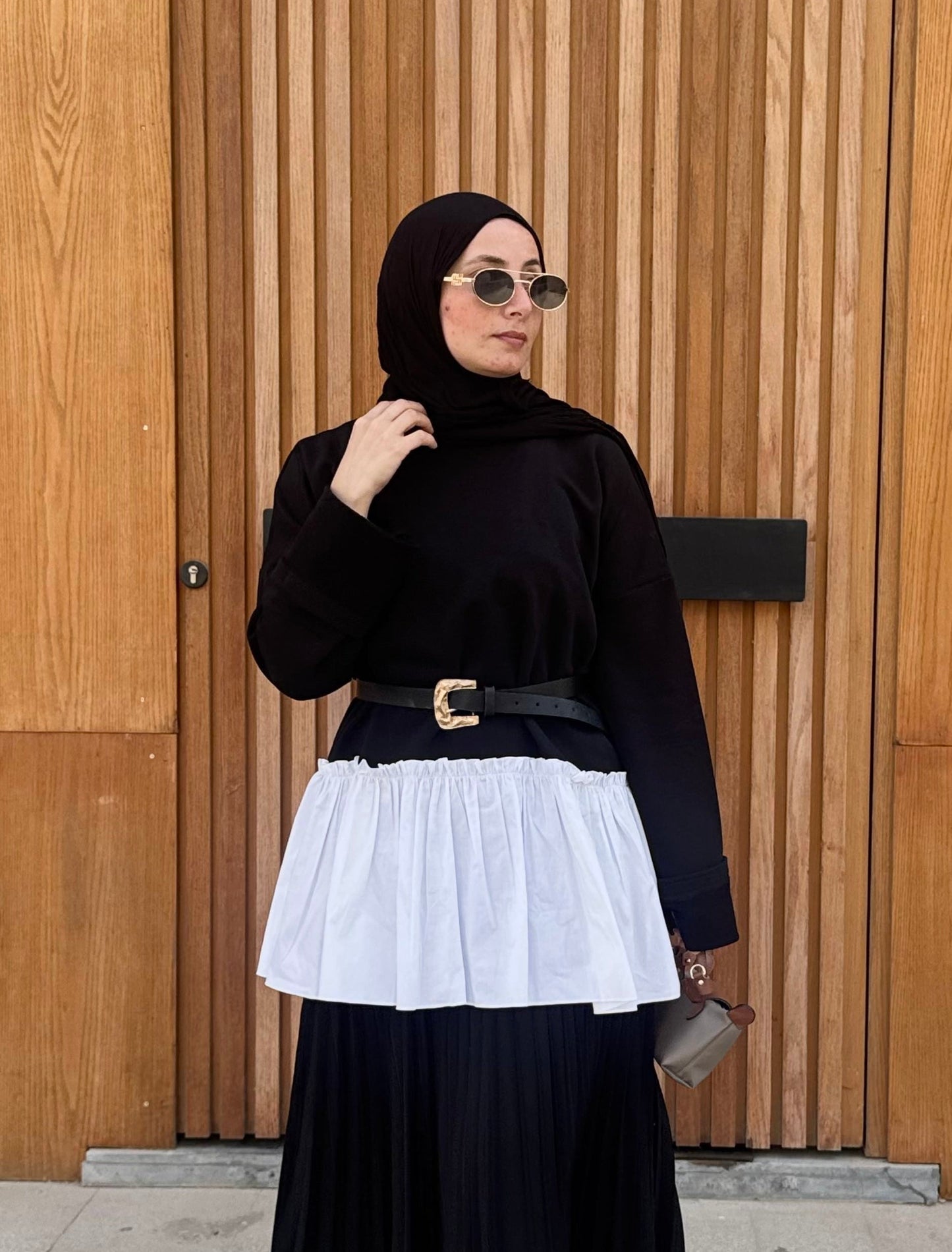 Ruffle Sweatshirt in Black